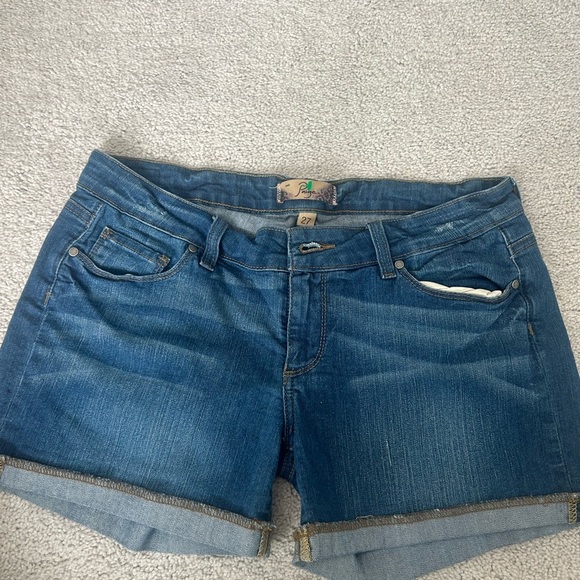 PAIGE Pants - PAIGE Jimmy Jimmy denim shorts in a cuffed style size 27